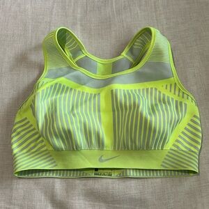 Nike Seamless compression bra size large